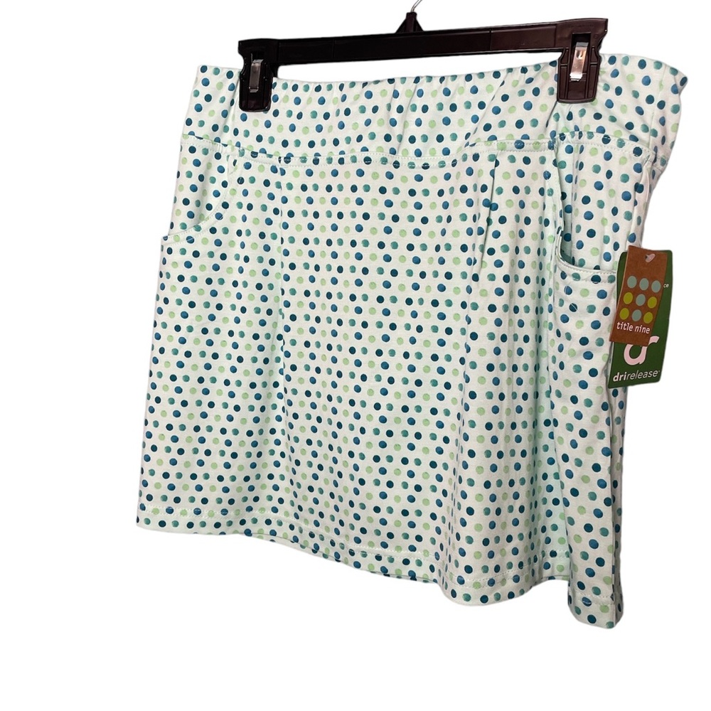 Title Nine Dot Print Pull On Breeze Golf/
Tennis Skirt Sz Large NWT
